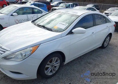 2013 Hyundai Sonata Gls z USA, uszkodzony, nr VIN 5NPEB4AC7DH778840